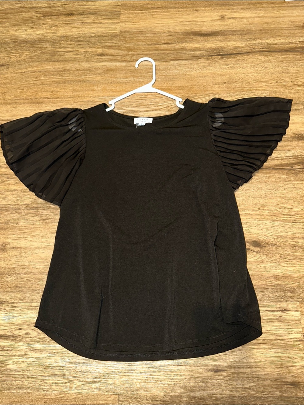 Black Pleated Puff-Sleeve Blouse